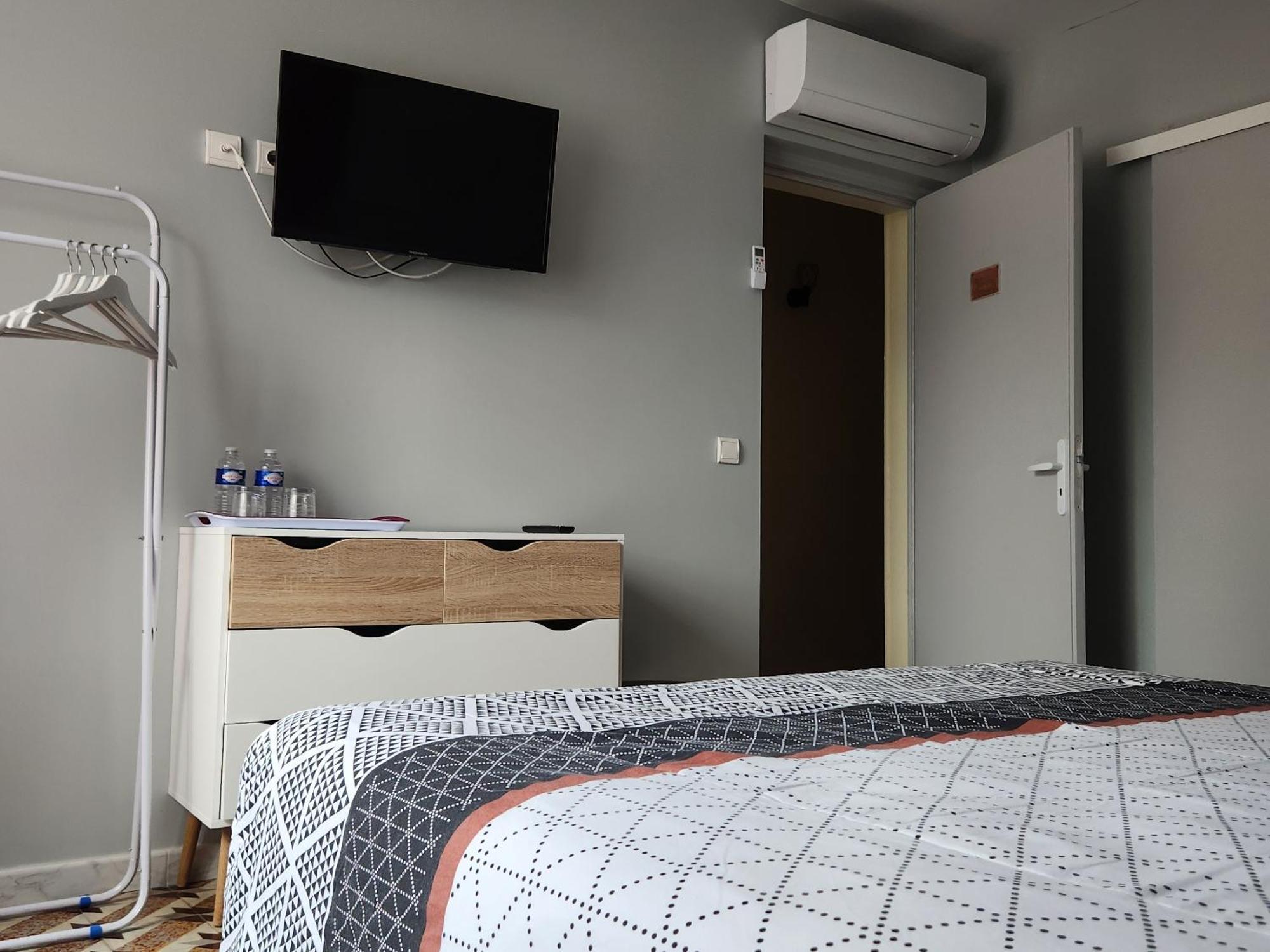 Bed and Breakfast Les Belles Nuits Le Bousquet-d'Orb Экстерьер фото